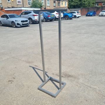 Used 2ft Adjustable Straight Garment Rail