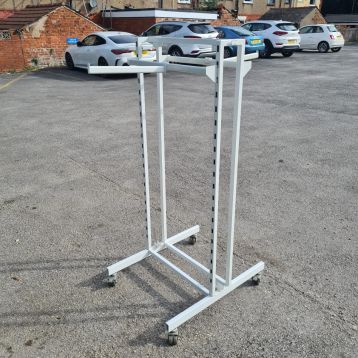 Used White Double Sided Straight Arm Display Stand